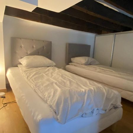 Bonnelles Studio Duplex Avec Spa Et Cour Privee מראה חיצוני תמונה