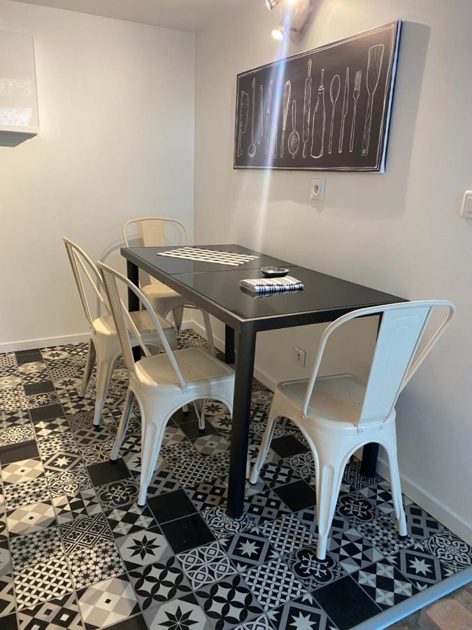 Bonnelles Studio Duplex Avec Spa Et Cour Privee מראה חיצוני תמונה