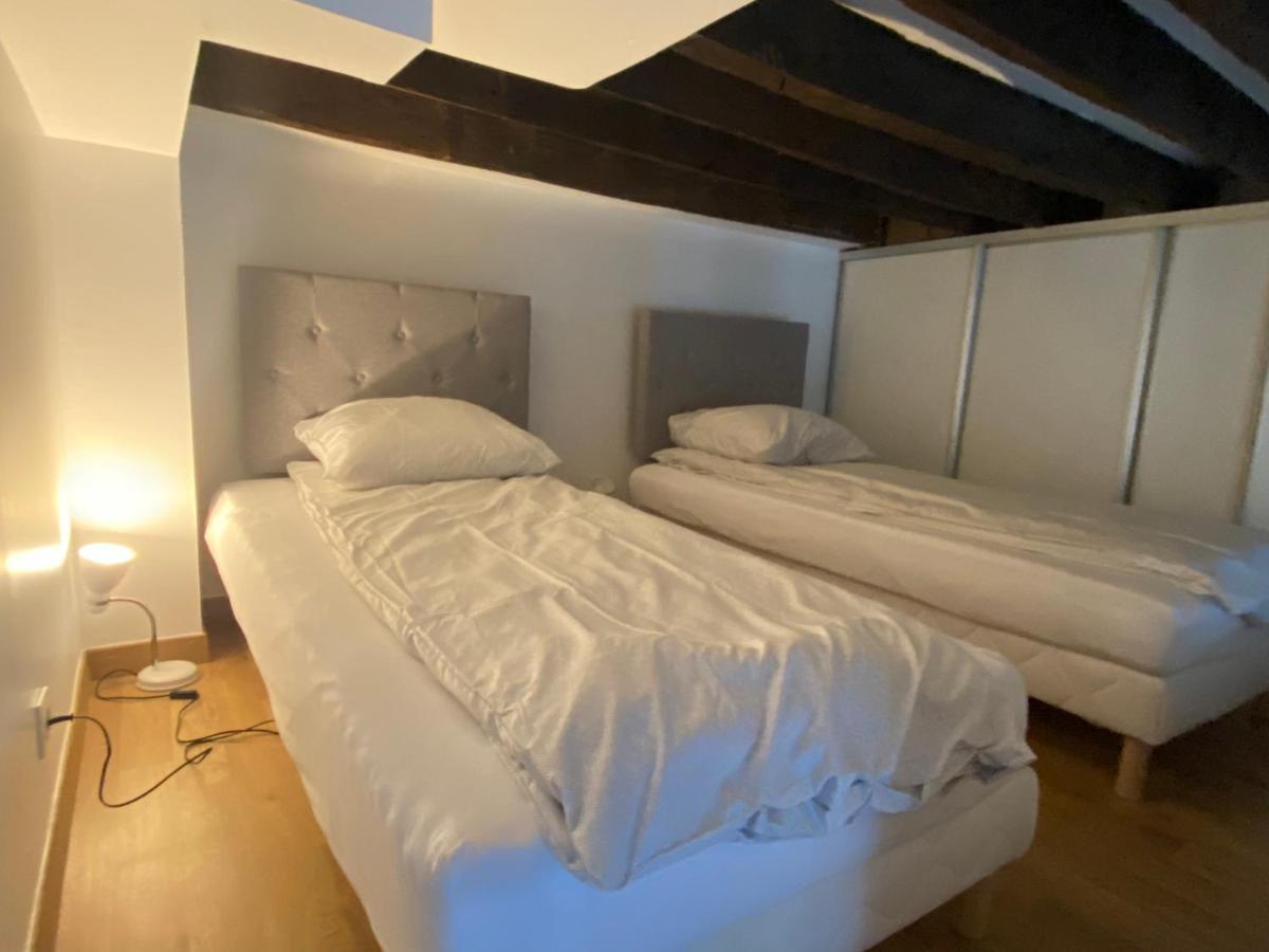 Bonnelles Studio Duplex Avec Spa Et Cour Privee מראה חיצוני תמונה